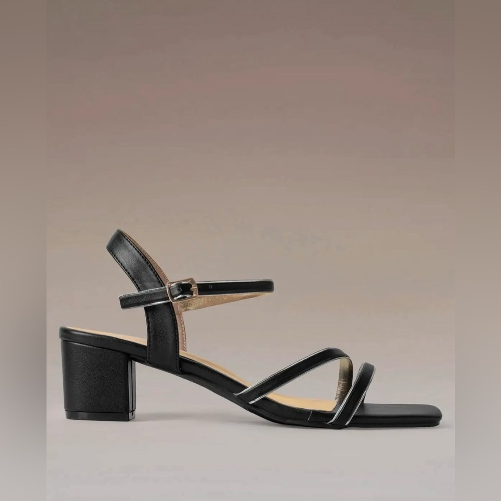 AZAZIE Size 9